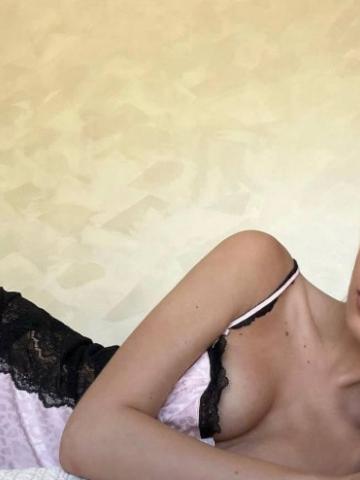 Лаура Азиатская Красавица